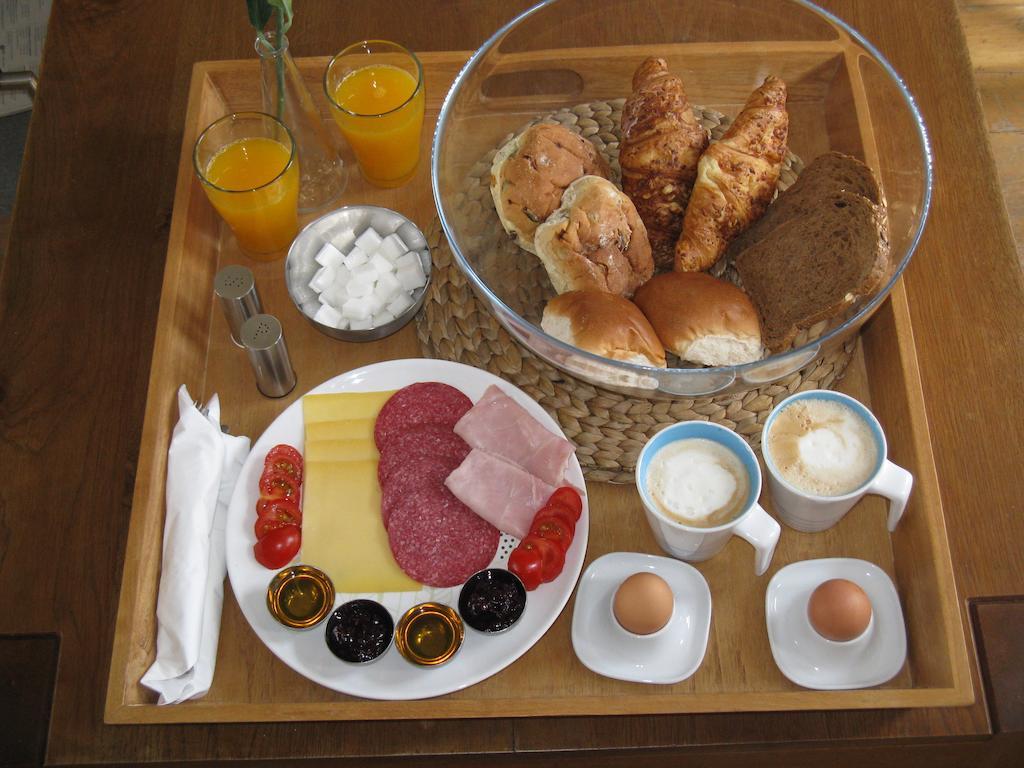 Het Gele Huis Bed & Breakfast Arnhem Bilik gambar